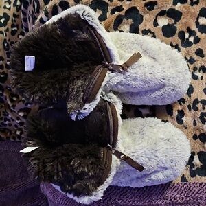 Dearfoams Gray Faux Fur Women's Slippers